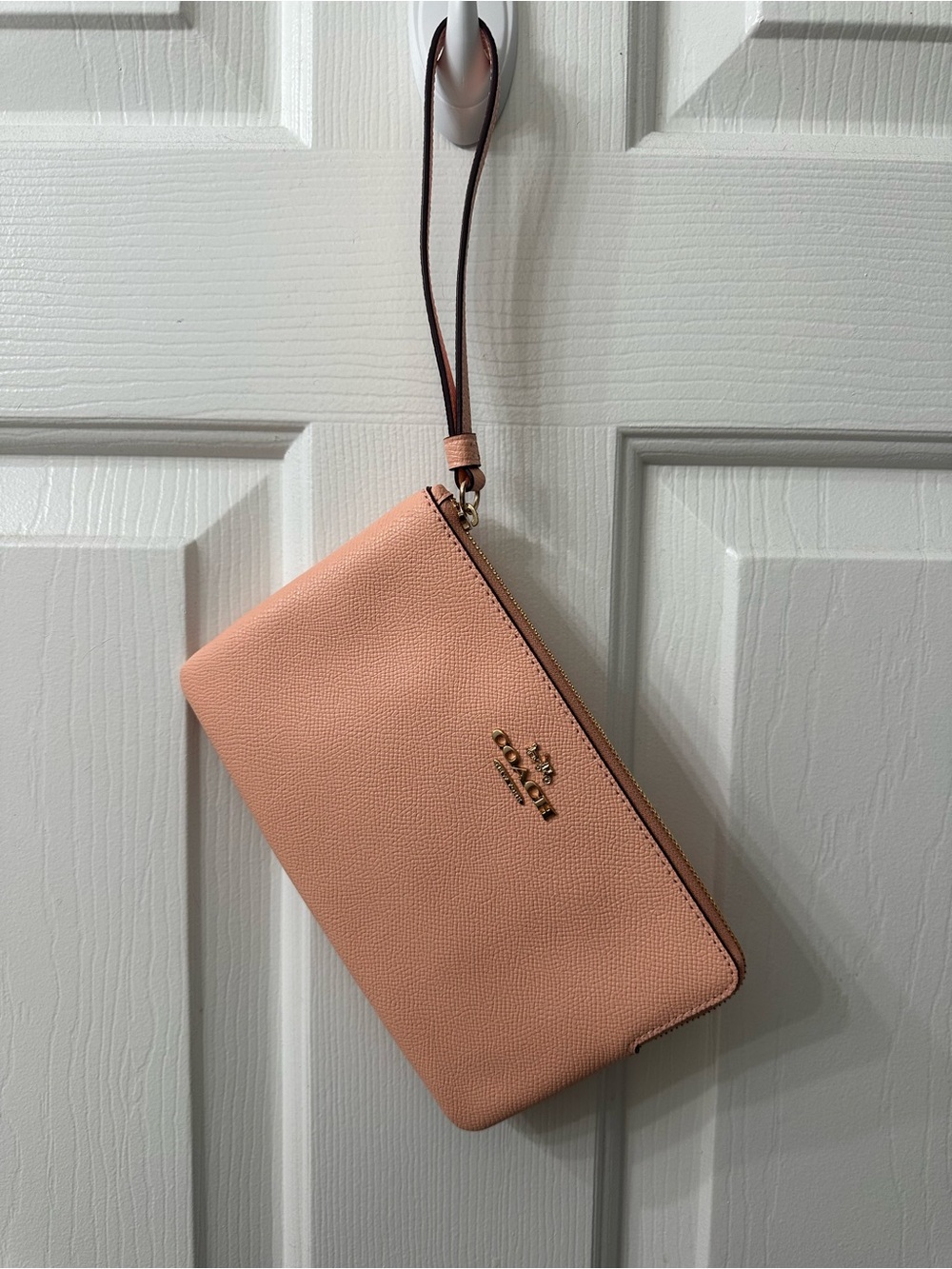 Coach Wristlet Leather Wristlet Peach/Light Blush Gold Hardware NWT